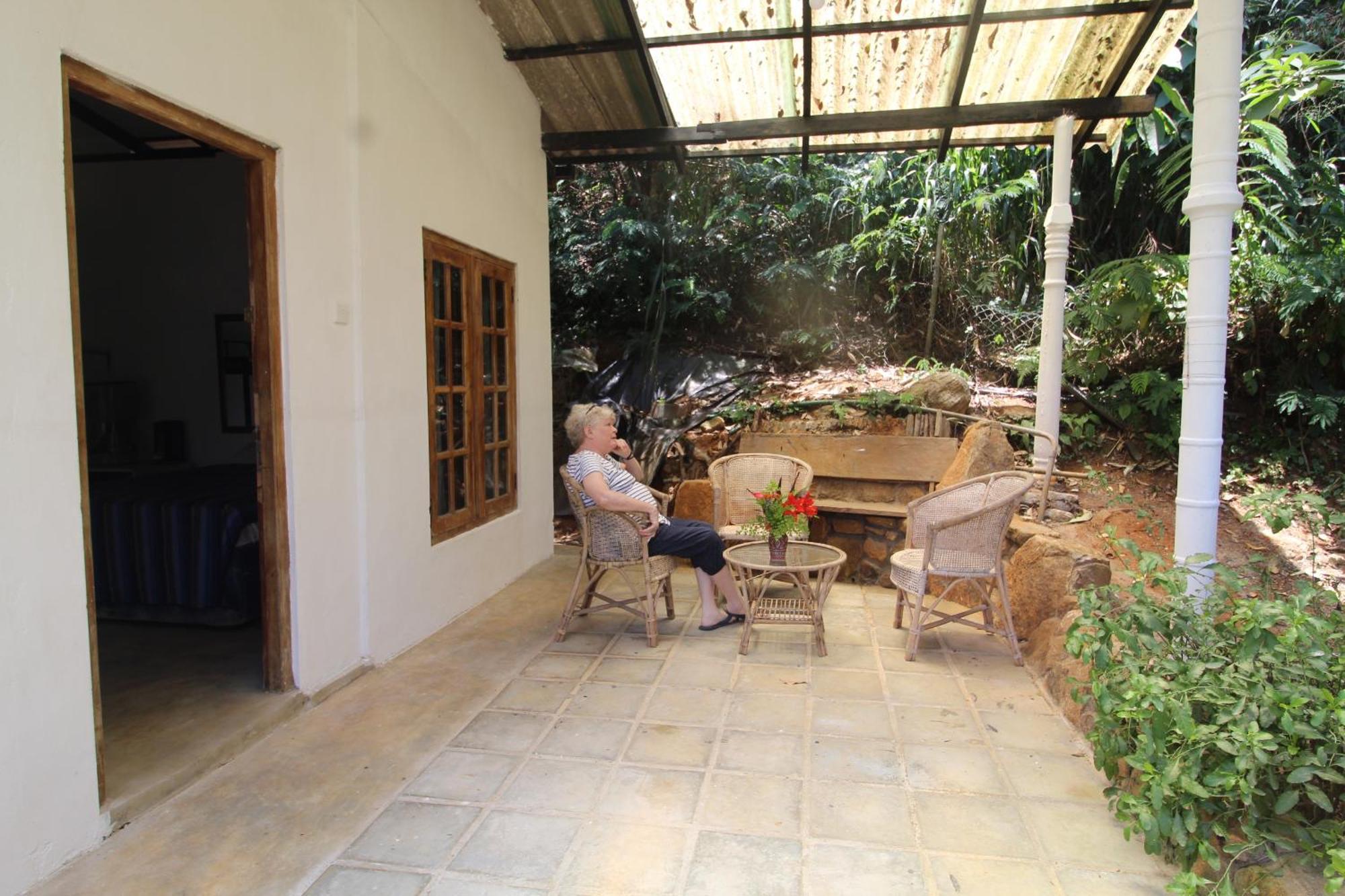 Bed and Breakfast Jungle Tide à Kandy Extérieur photo